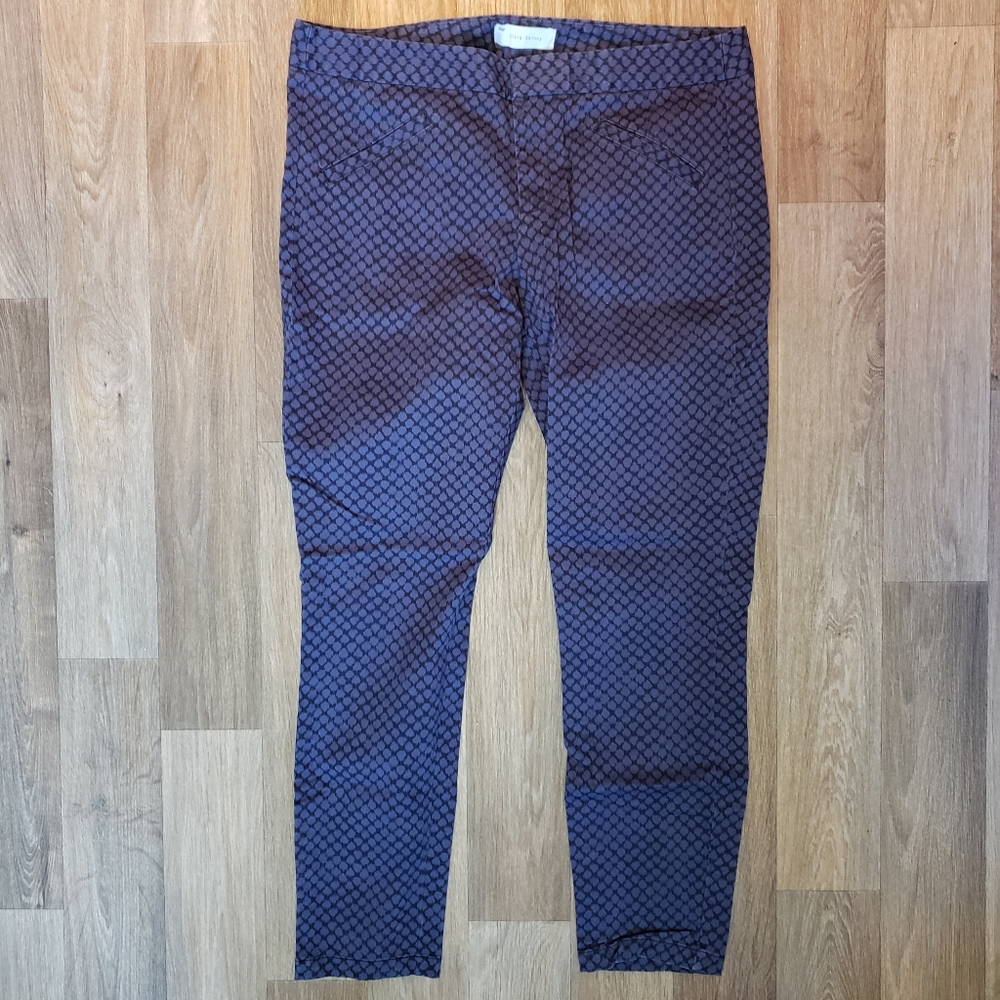 EUC GAP Skinny Pants in Navy with Black Diamond Print